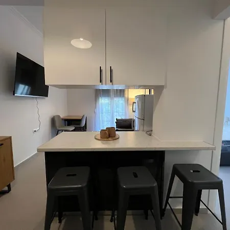 דירה Loutraki's Seaside Serenity, 2 Bdrm