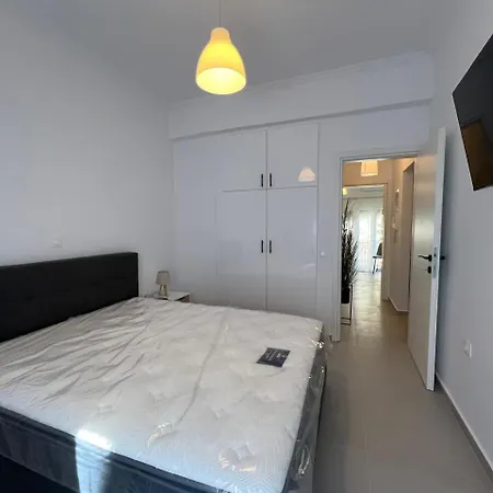 Loutraki's Seaside Serenity, 2 Bdrm *