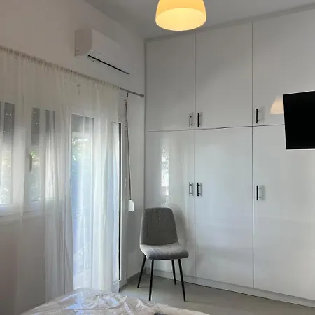 Loutraki's Seaside Serenity, 2 Bdrm * Loutráki