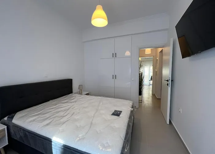 Loutraki's Seaside Serenity, 2 Bdrm *